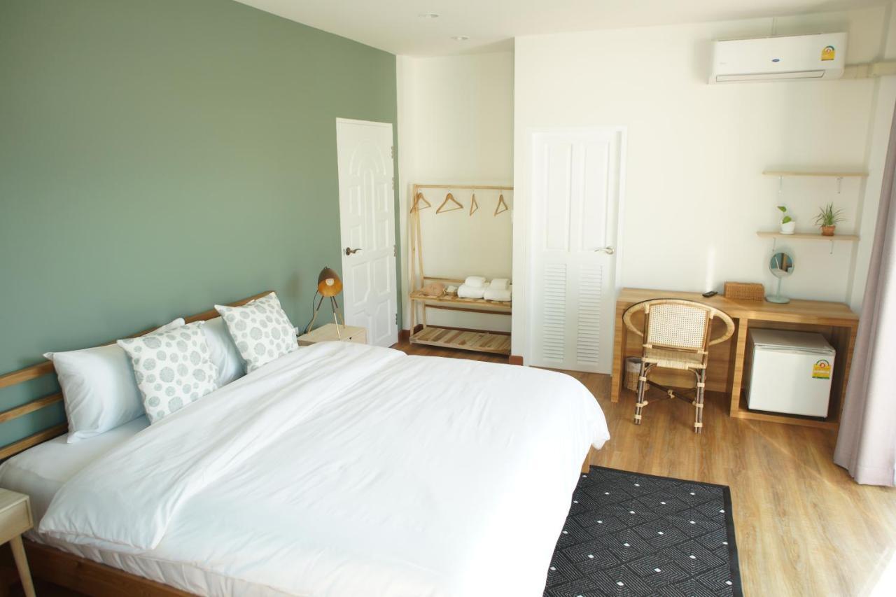Hostel Breadfruit Chiang Mai Zewnętrze zdjęcie